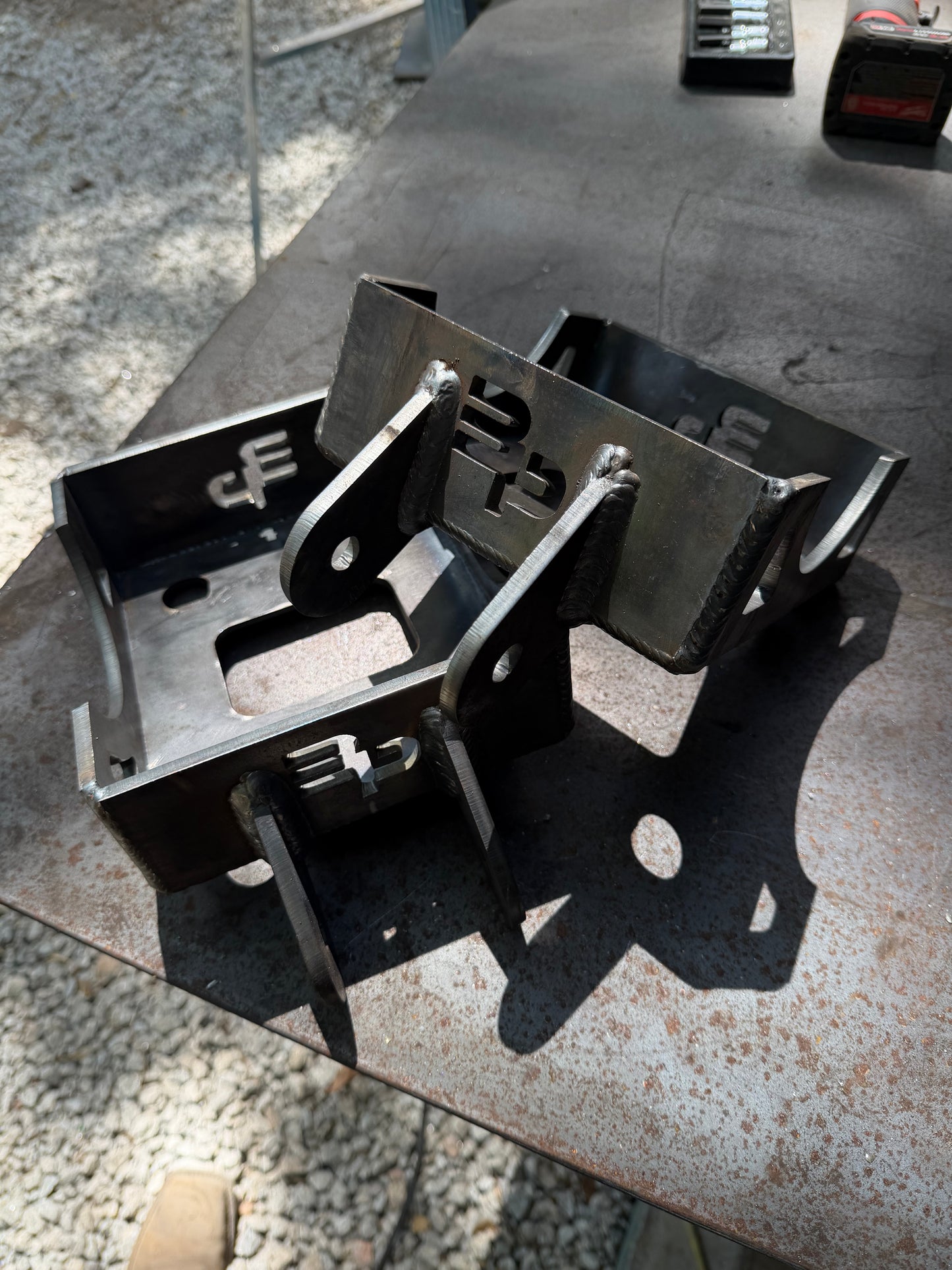 20+ GM 2500/3500 Traction bars (triangular design)