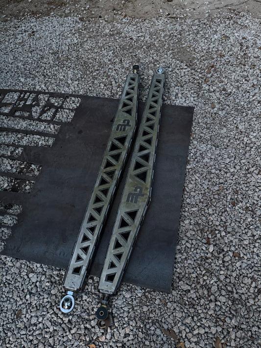 20+ GM 2500/3500 Traction bars (triangular design)